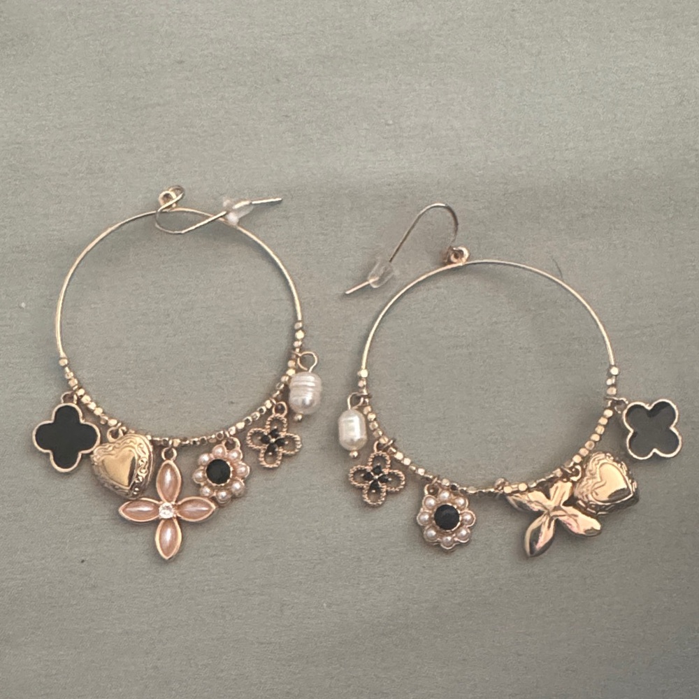 Chic Gold and Black Charm Hoop Earrings